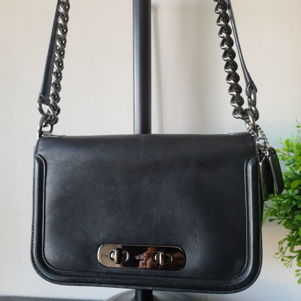 Coach Large Black Leather Swagger Crossbody #54640